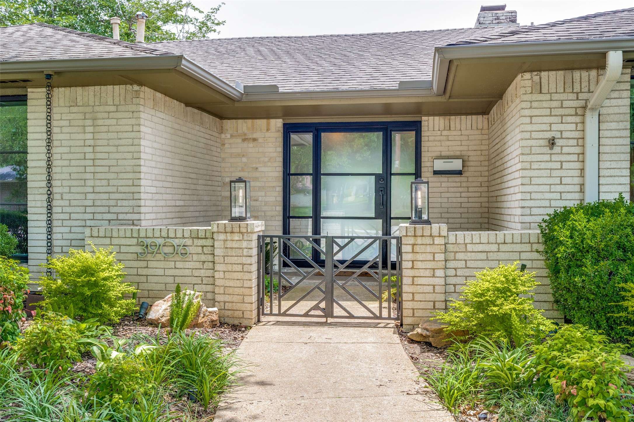 Dallas, TX 75244,3906 High Summit DR