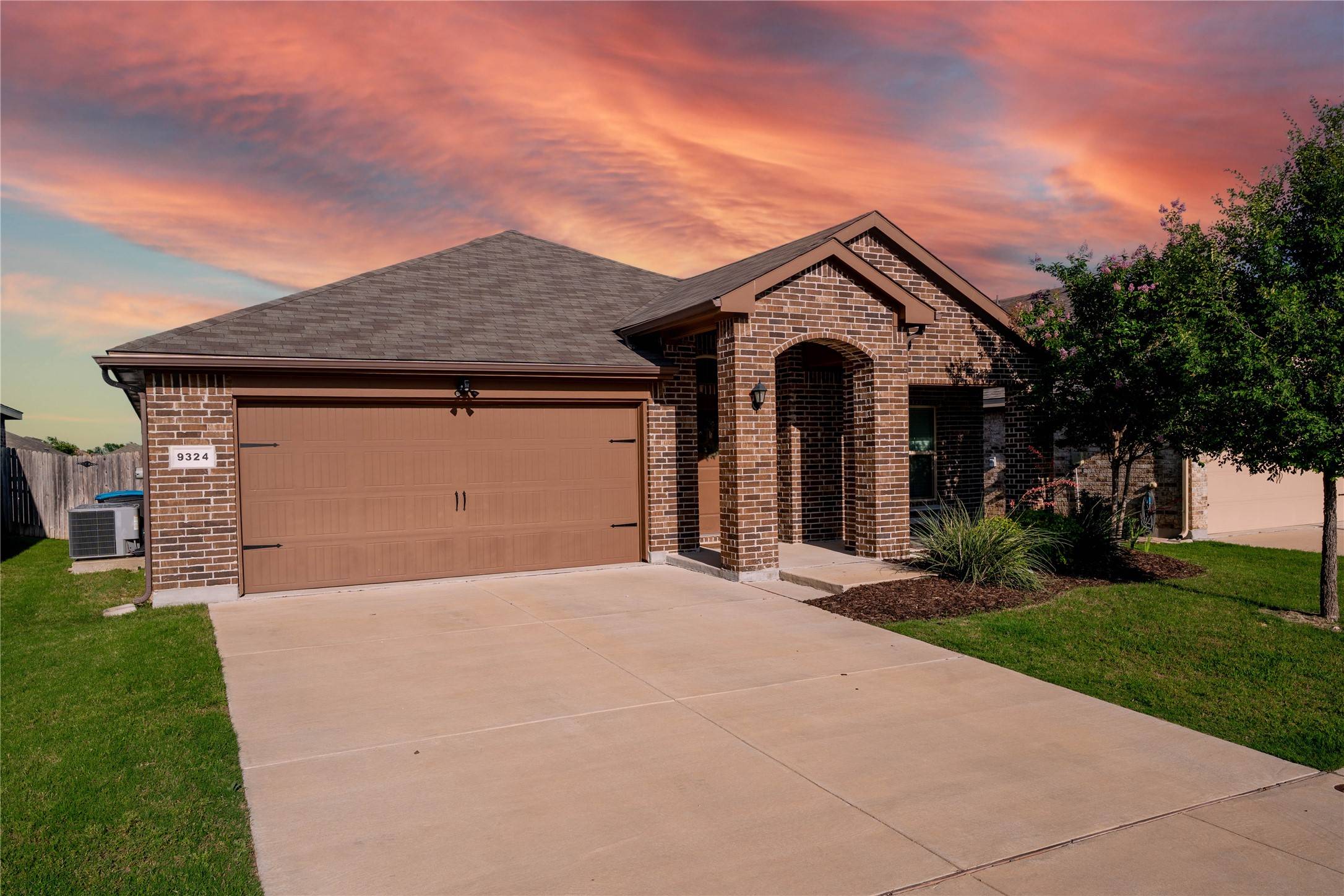 Fort Worth, TX 76131,9324 Castorian DR