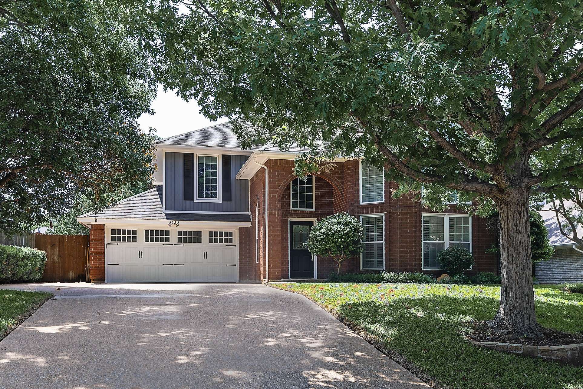 Grapevine, TX 76051,5222 Fairmount DR