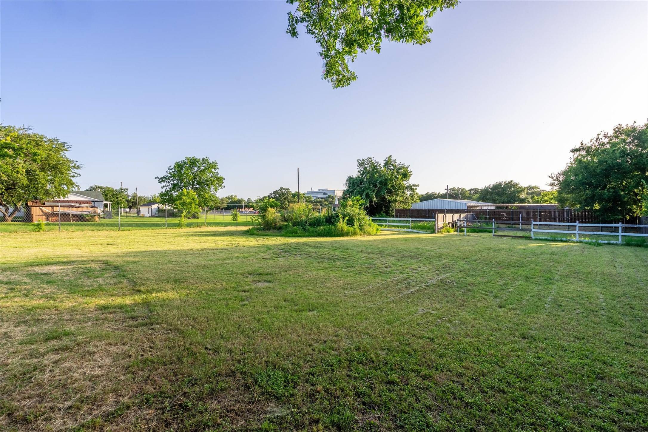 Arlington, TX 76013,924 Milby RD