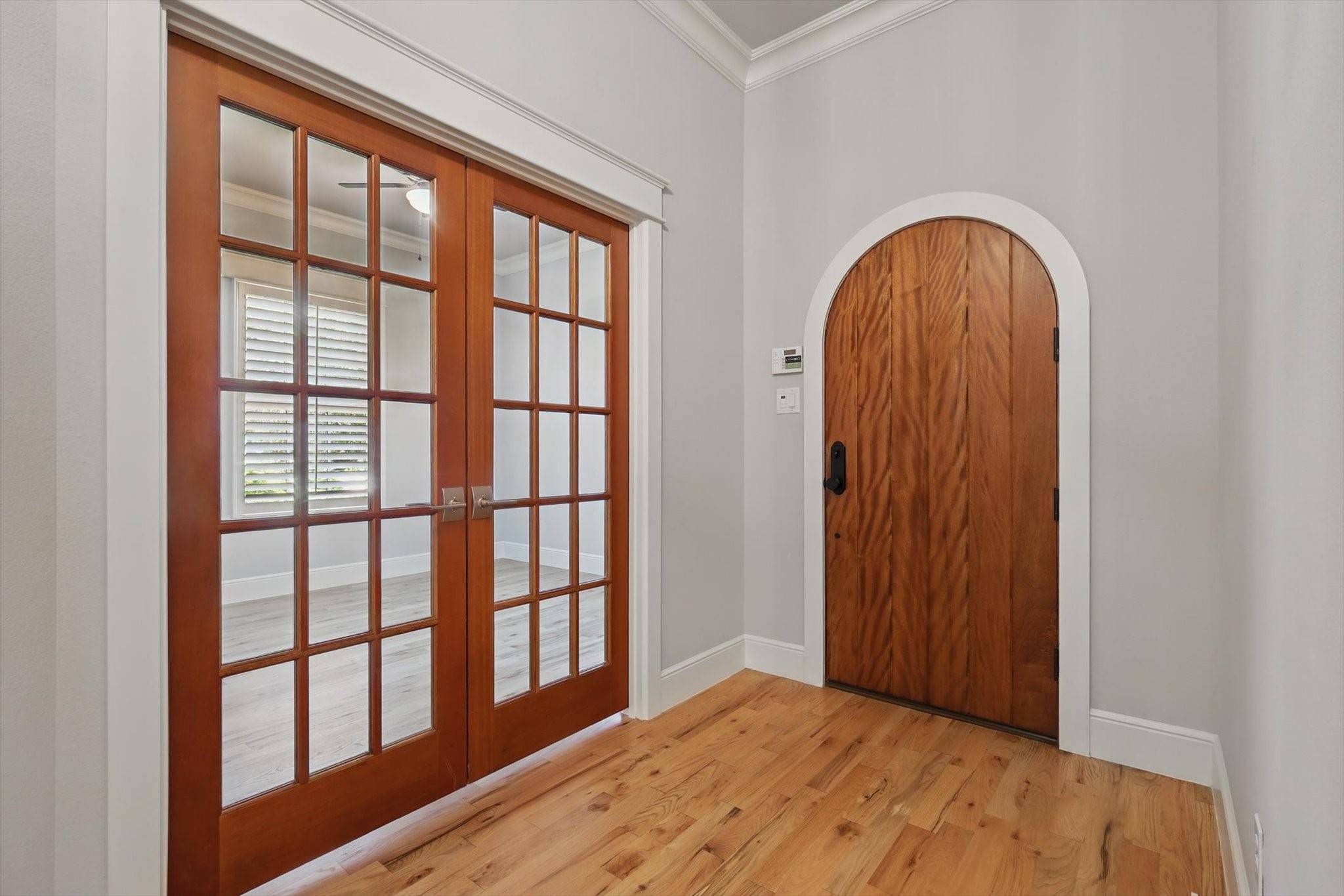 Grapevine, TX 76051,526 E Worth ST