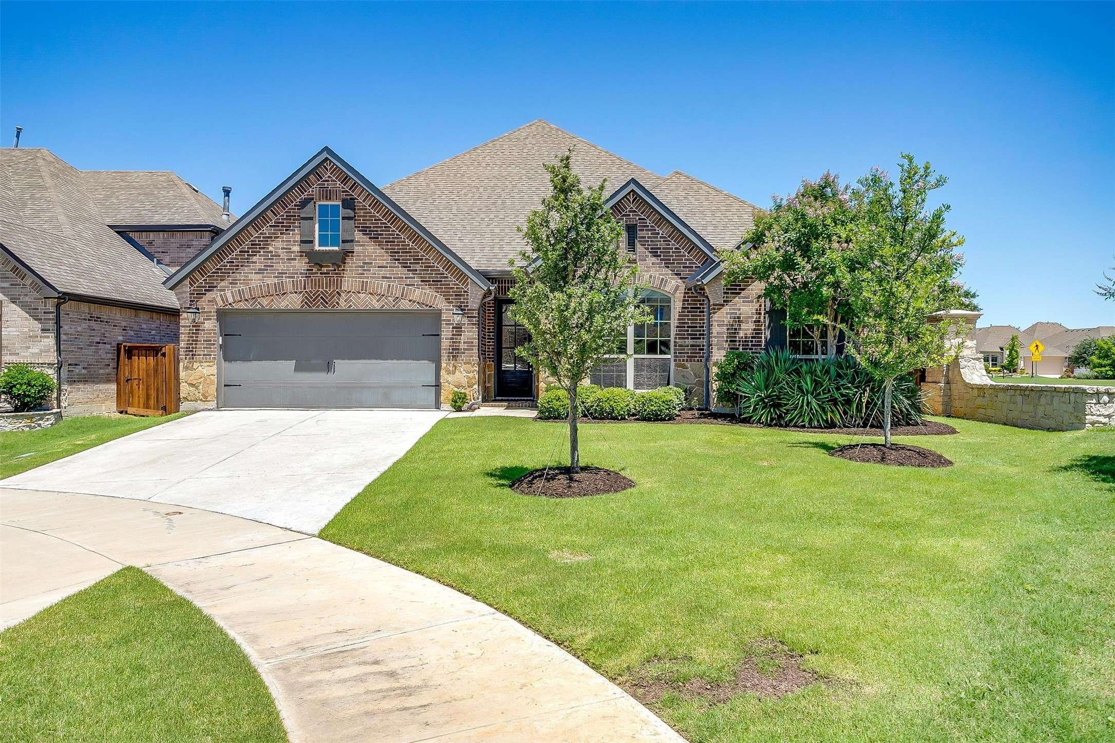 400 Leighton CT, Fort Worth, TX 76131