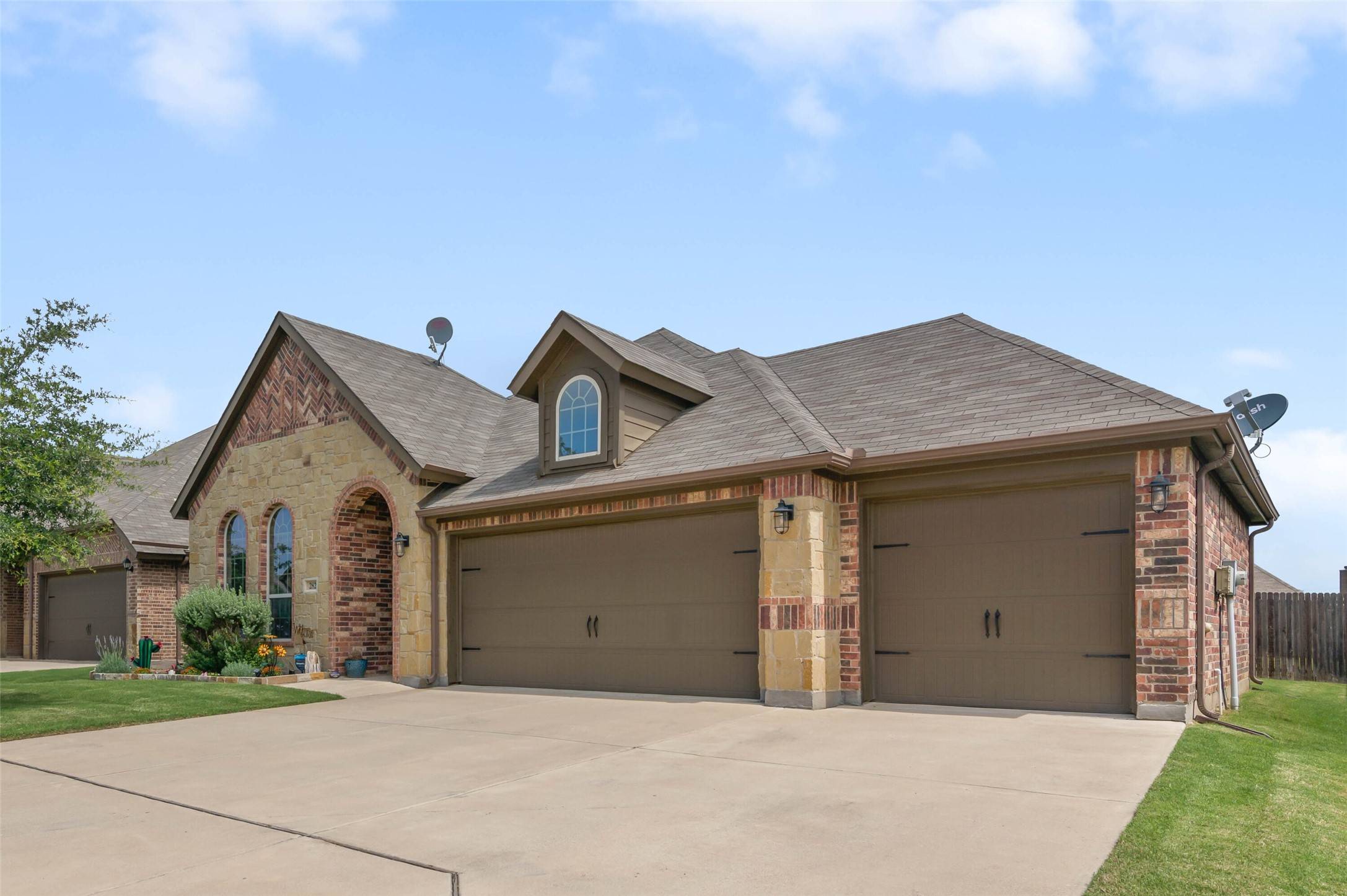 Justin, TX 76247,282 Pine Crest DR