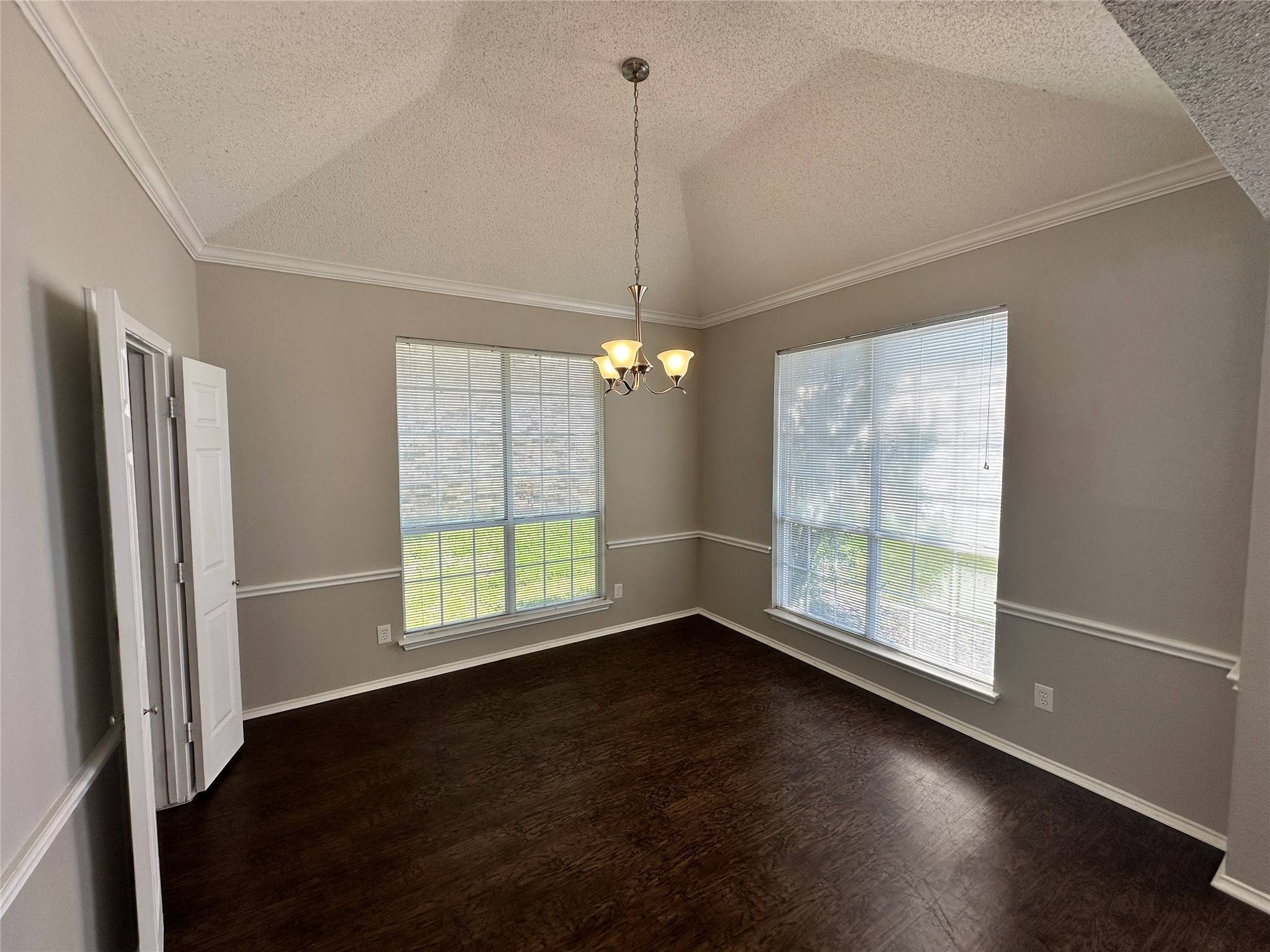 Desoto, TX 75115,820 Claire View DR