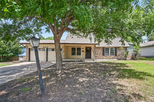 Fort Worth, TX 76116,2913 Portales DR