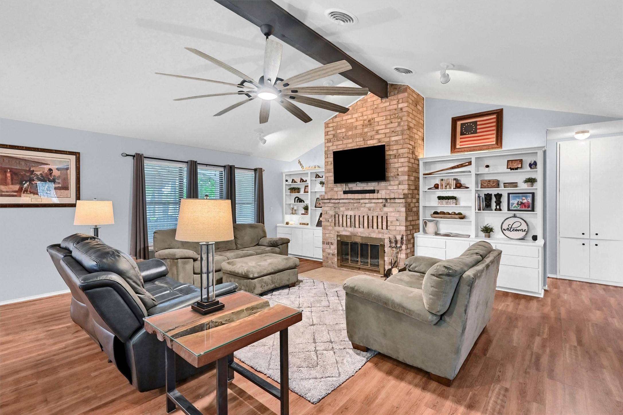 Lake Kiowa, TX 76240,116 Modoc TRL