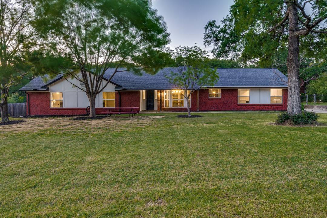 413 Woodland TRL, Keller, TX 76248
