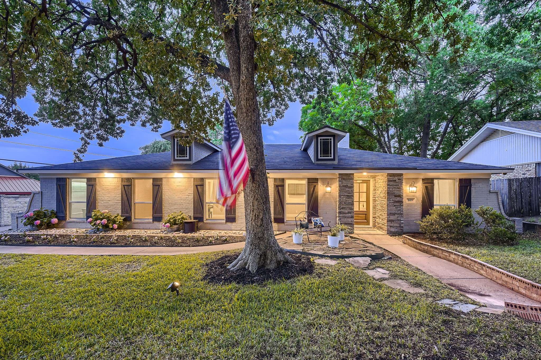 Hurst, TX 76053,809 Wheelwood DR