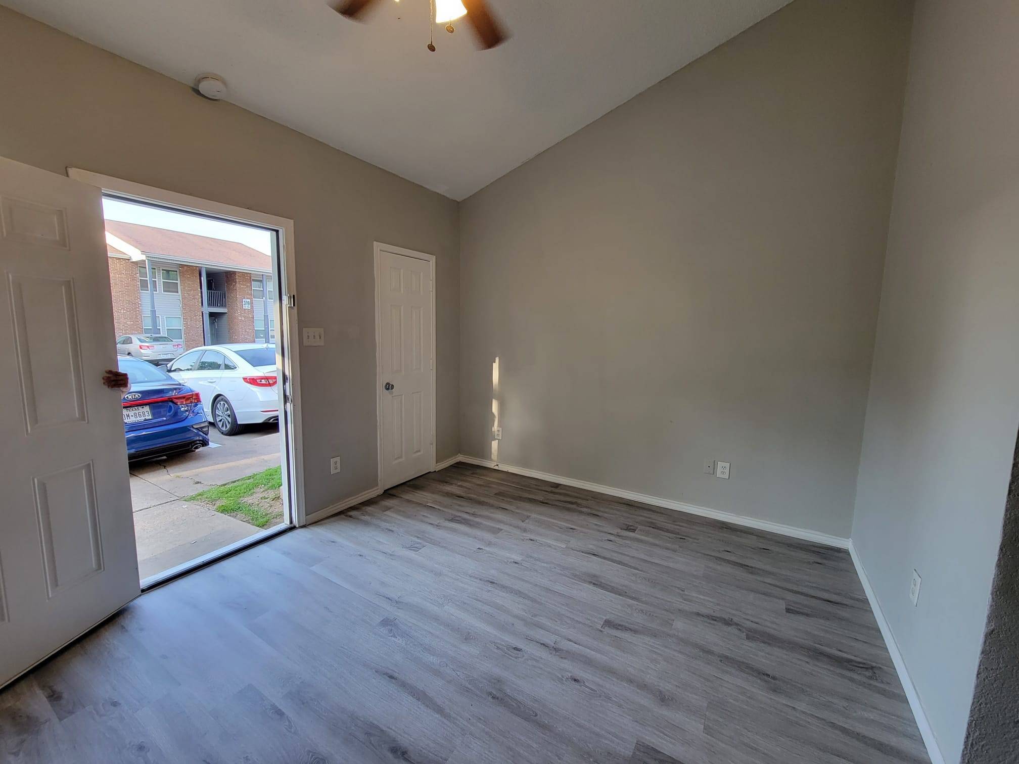 Grand Prairie, TX 75051,327 3rd ST #104