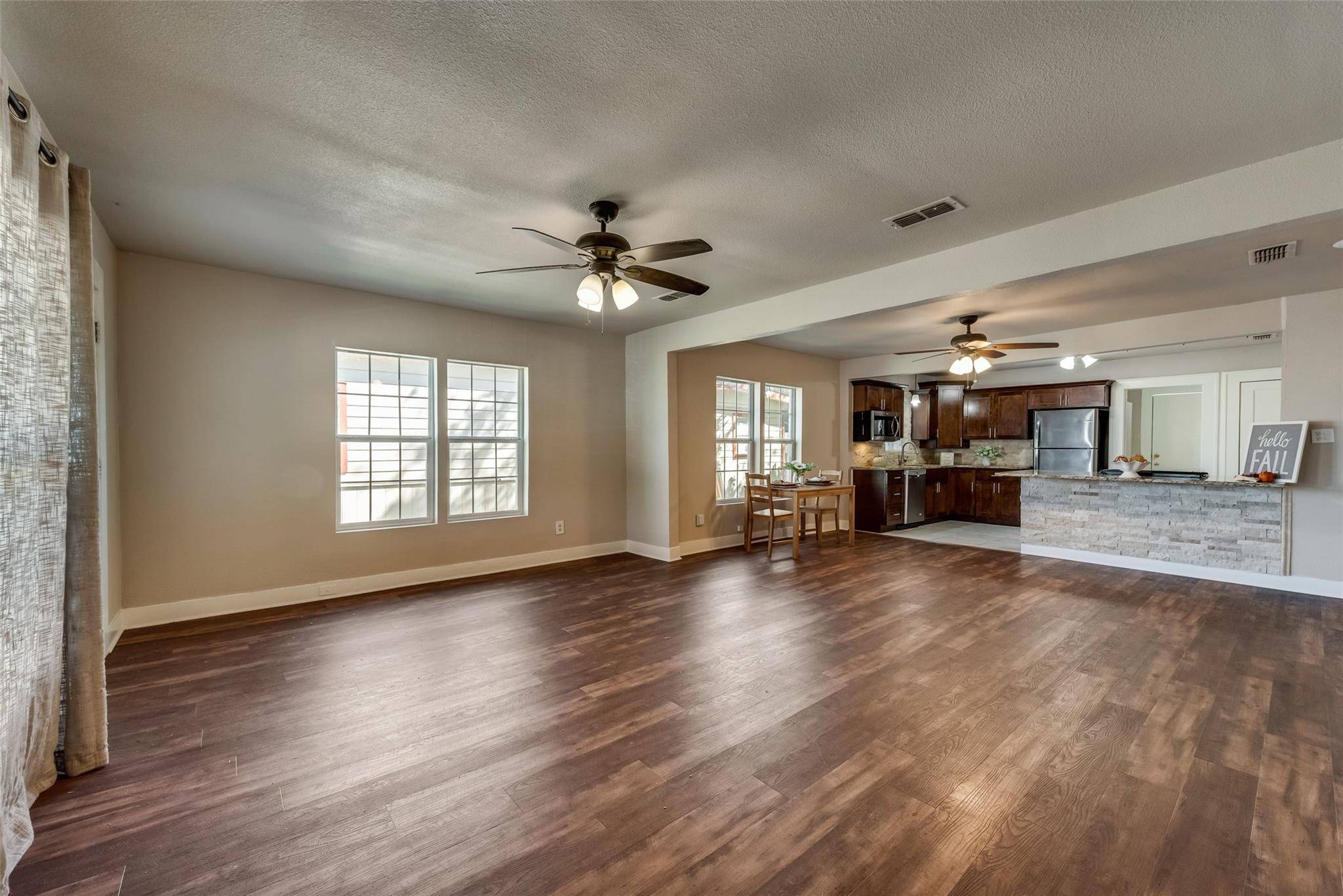 Fort Worth, TX 76110,2933 James AVE
