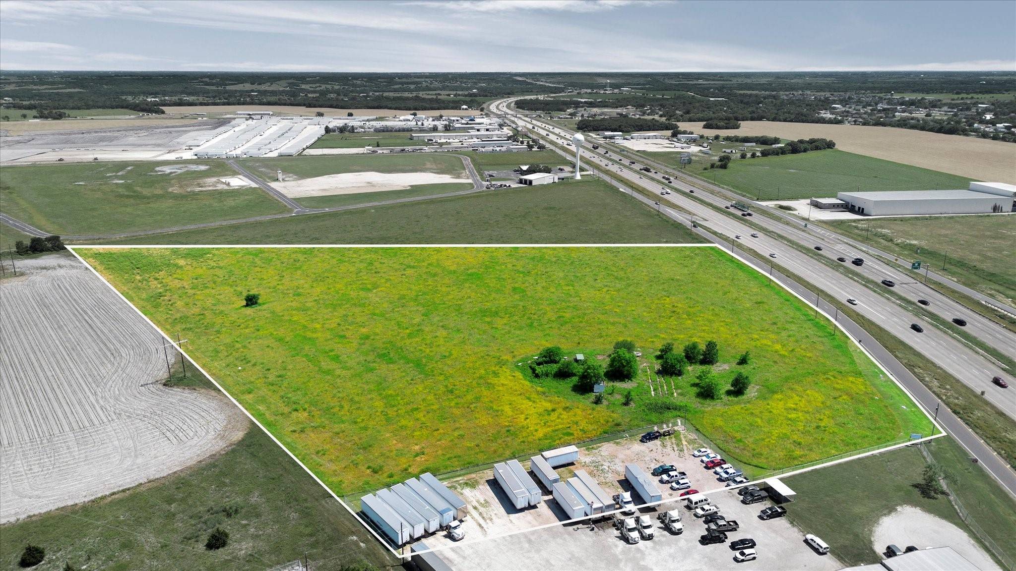 Palmer, TX 75152,8620 N I-45 HWY N