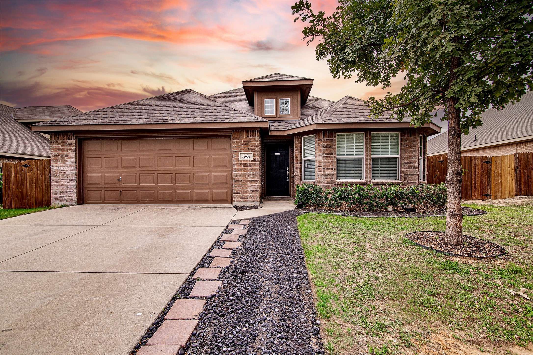 628 Kerry ST, Crowley, TX 76036
