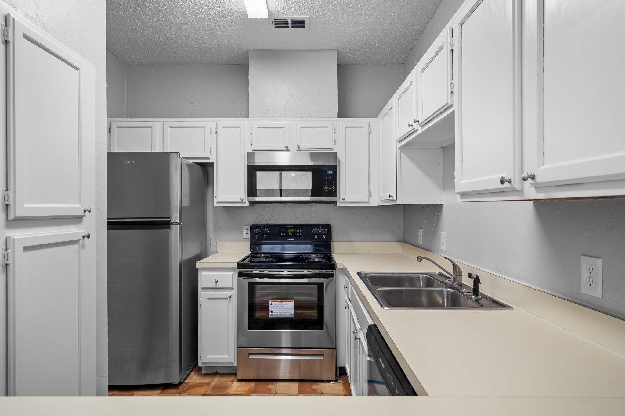 Dallas, TX 75248,5310 Keller Springs RD #626
