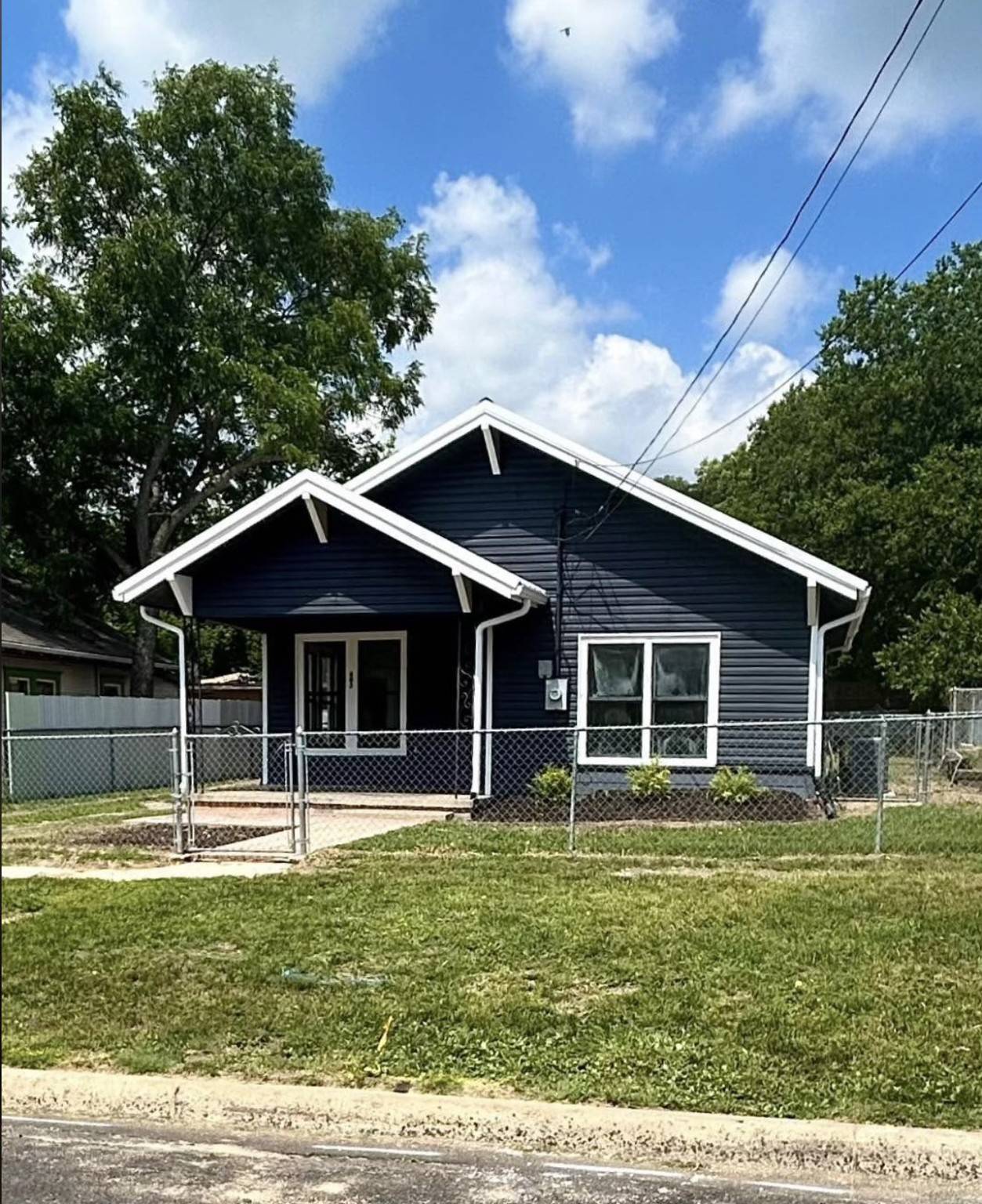 Mineral Wells, TX 76067,403 NE 7th AVE
