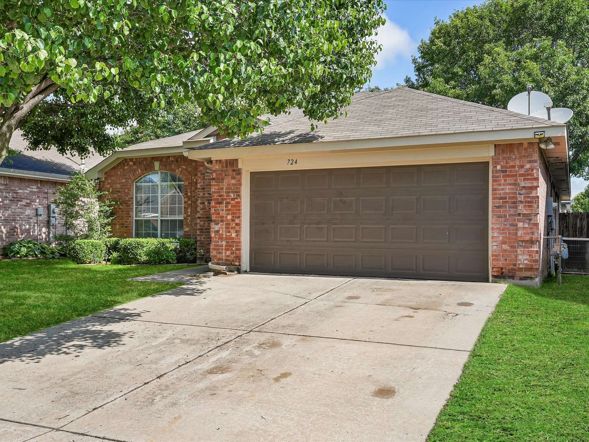 Saginaw, TX 76179,724 Fox Run TRL