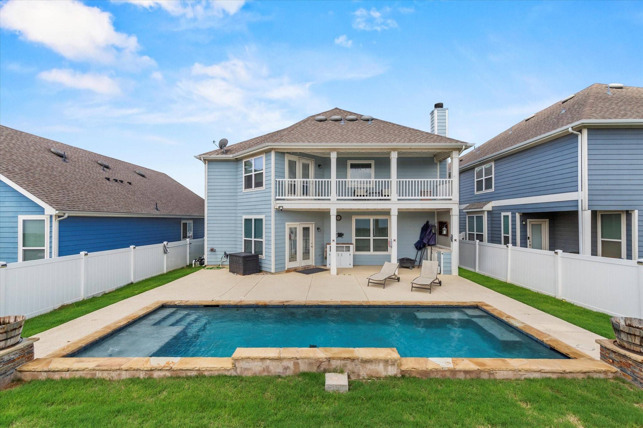 2132 Dewitt LN, Providence Village, TX 76227