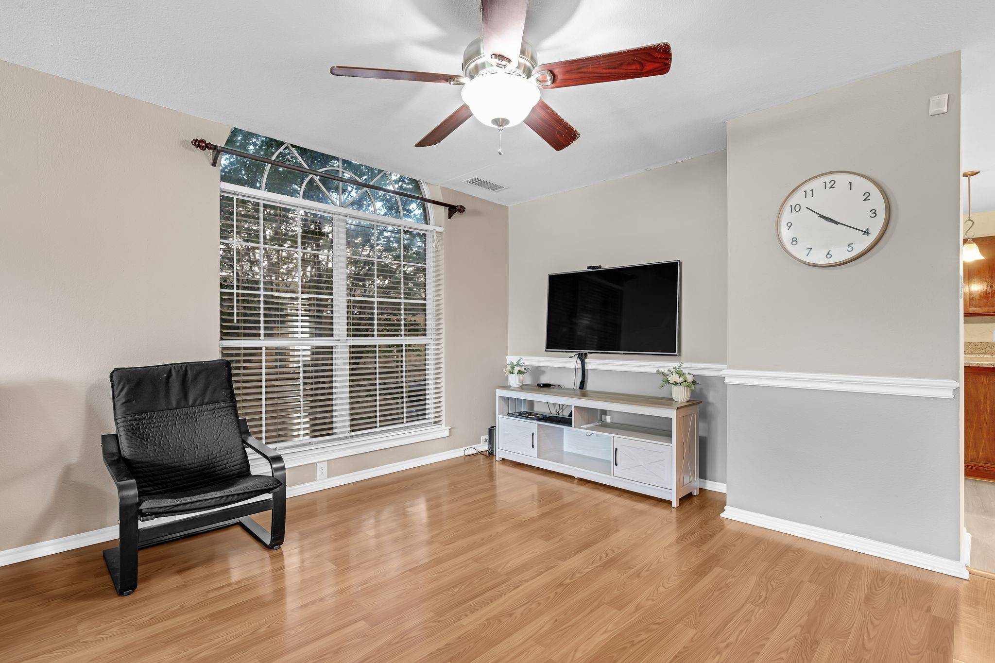North Richland Hills, TX 76182,7413 Dana LN