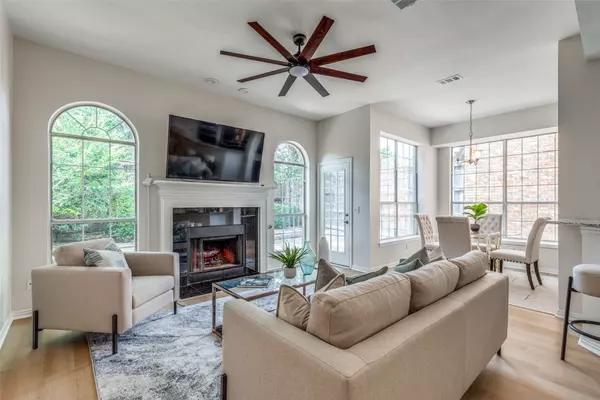 4037 Azure LN, Addison, TX 75001