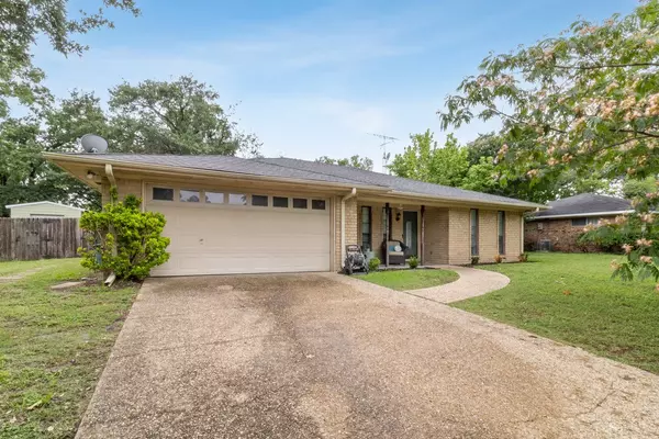 2916 Lafayette ST,  Corsicana,  TX 75110