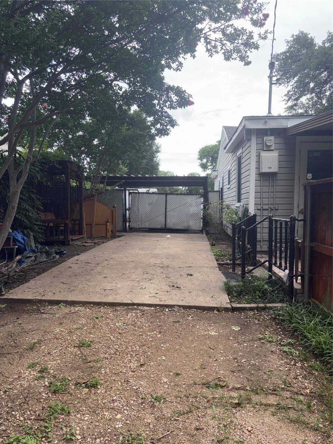 Dallas, TX 75217,8634 Comer DR