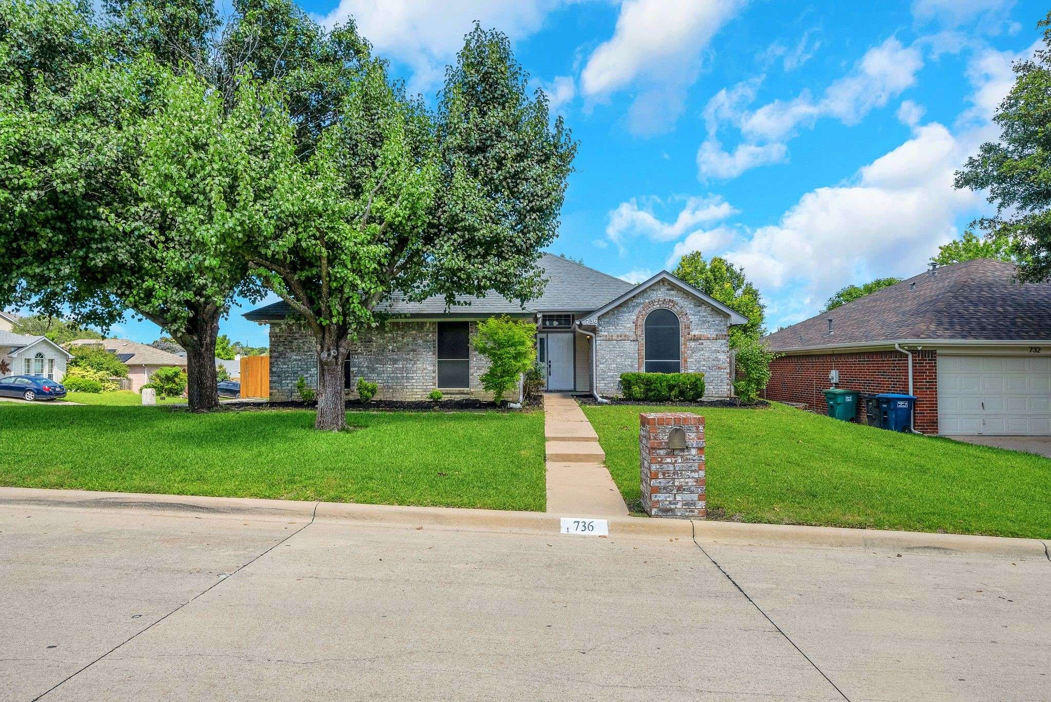 736 Lionel WAY, Fort Worth, TX 76108