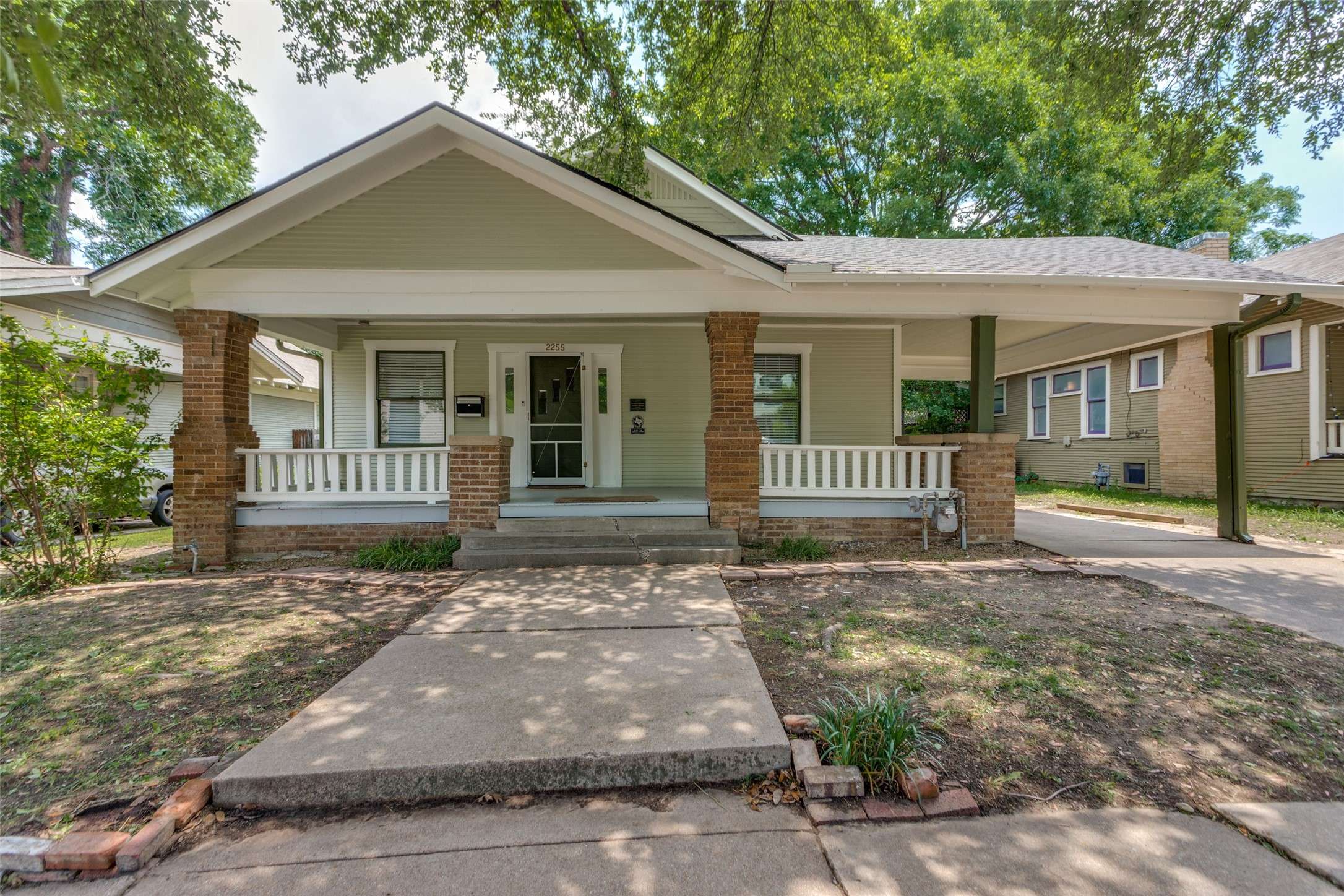 2255 College AVE, Fort Worth, TX 76110