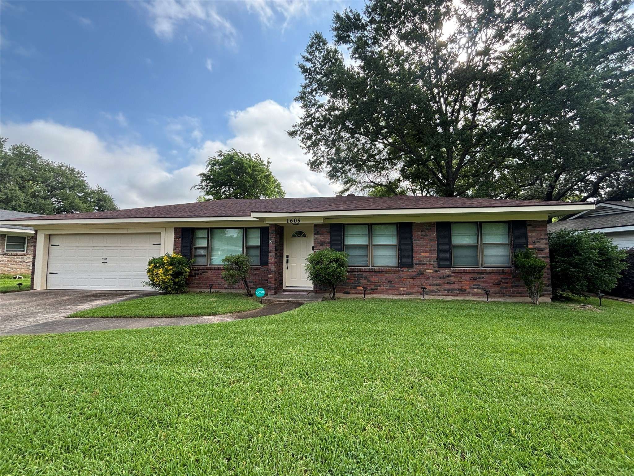1605 Captain Shreve DR, Shreveport, LA 71105