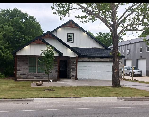 1118 S Grand AVE, Gainesville, TX 76240