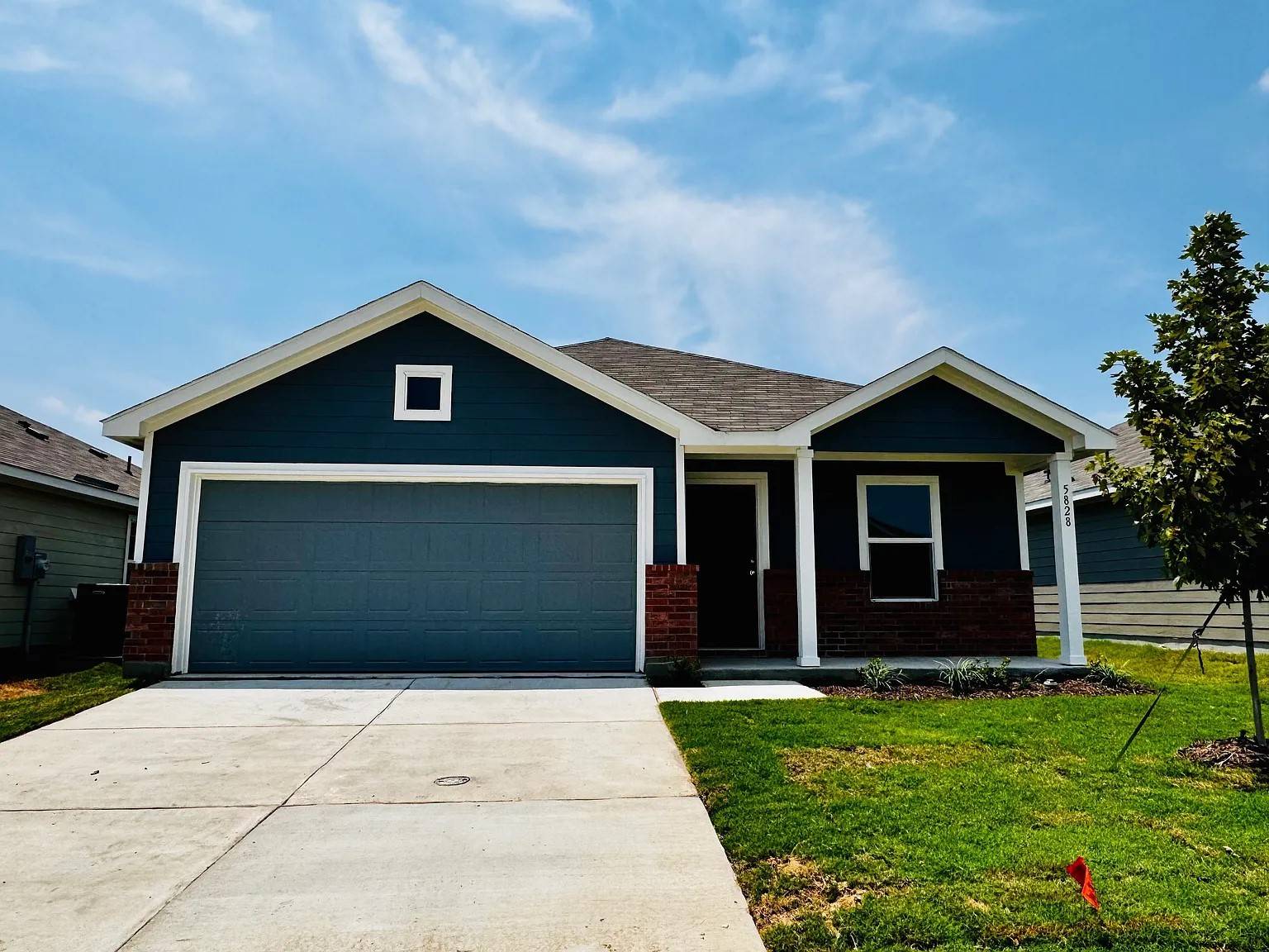 5828 Crystal Water WAY, Princeton, TX 75407