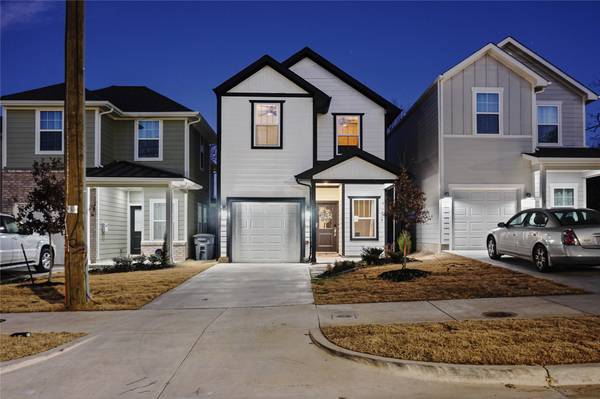 430 N Denley DR, Dallas, TX 75203