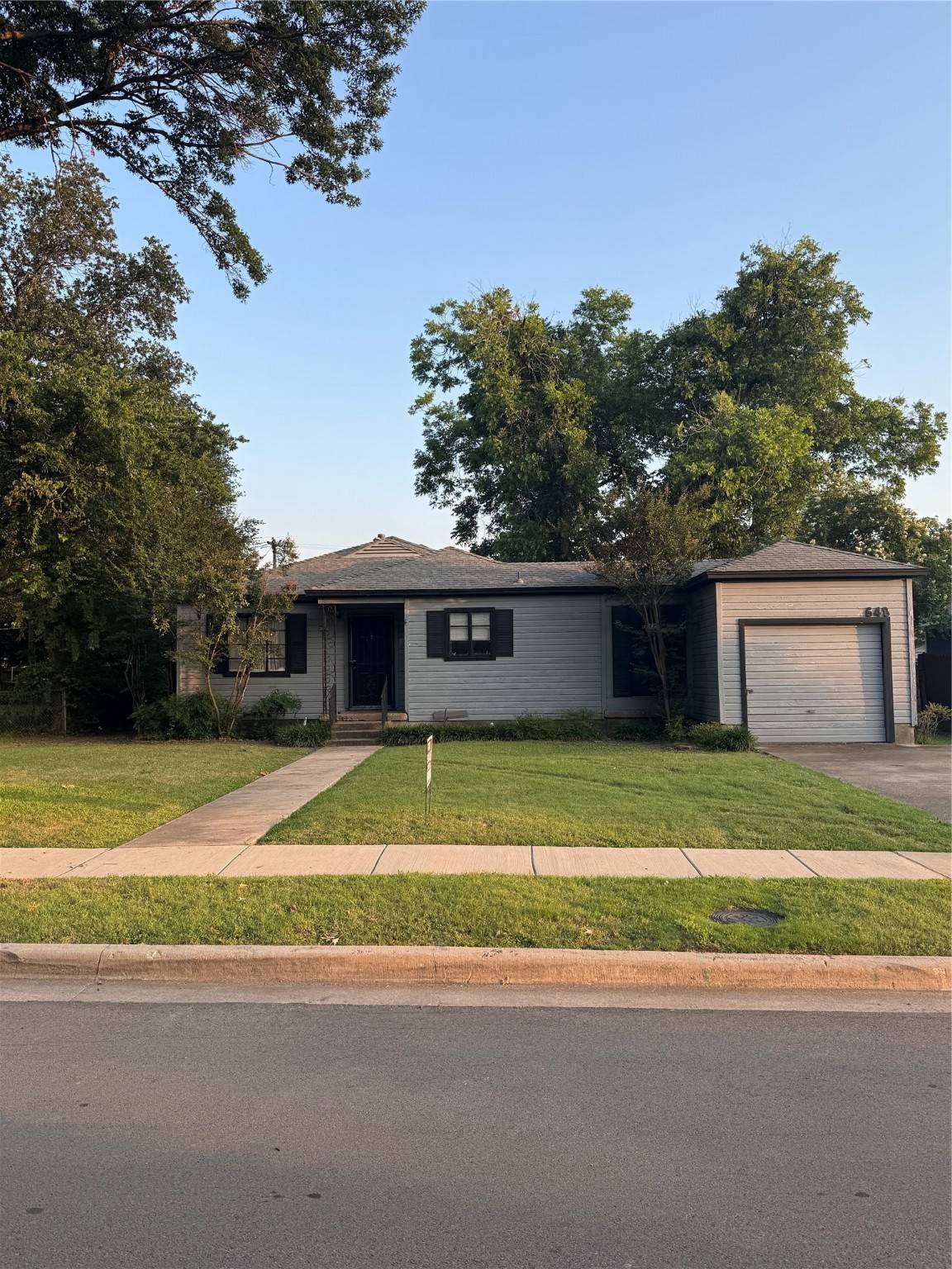 Dallas, TX 75220,3648 Linda DR