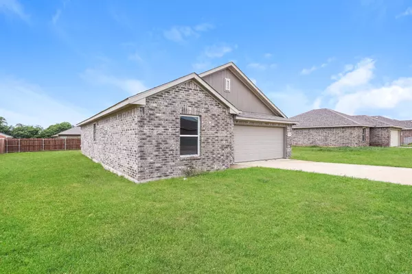 Mabank, TX 75147,819 S Sutton ST