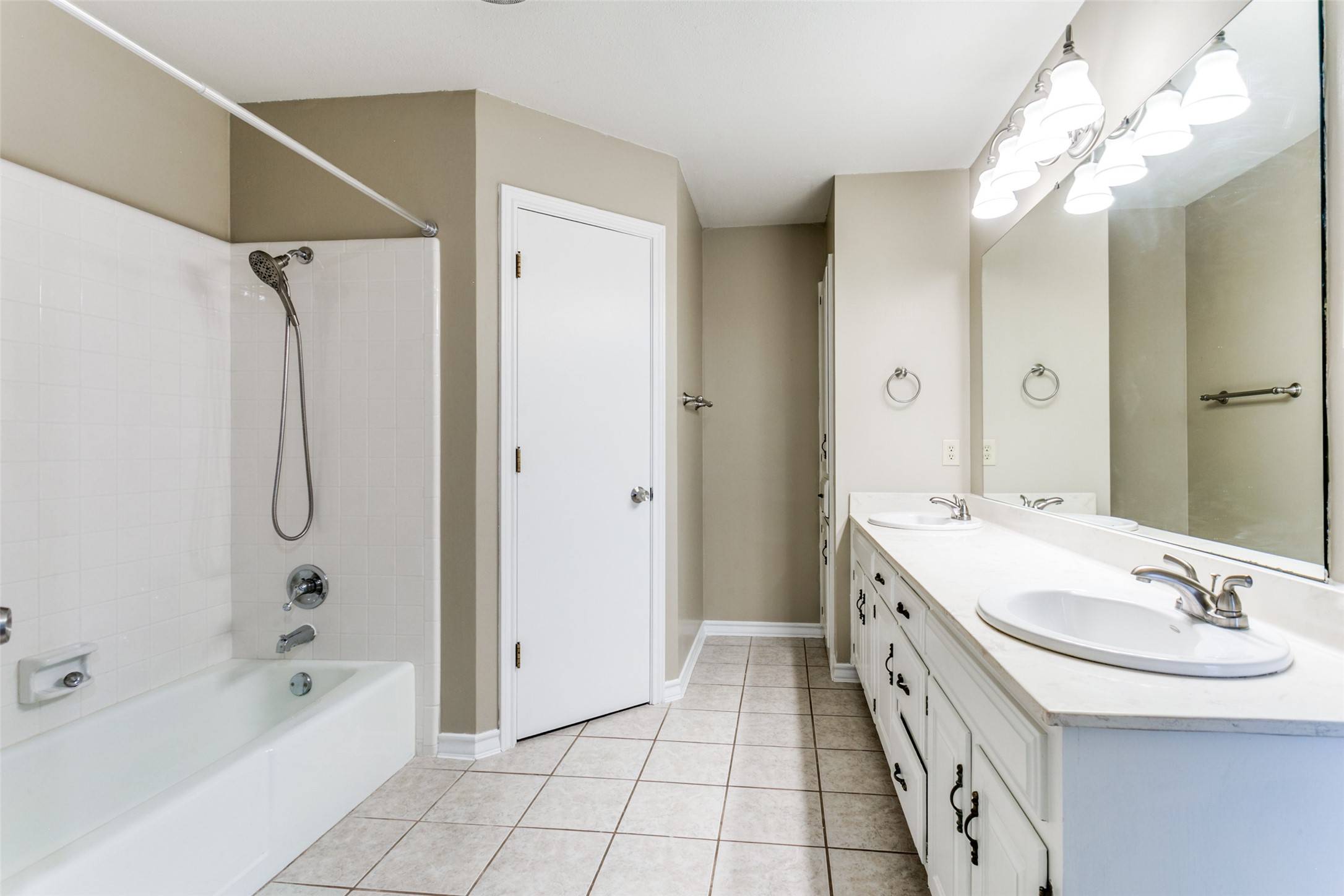Grapevine, TX 76051,3055 Panhandle DR