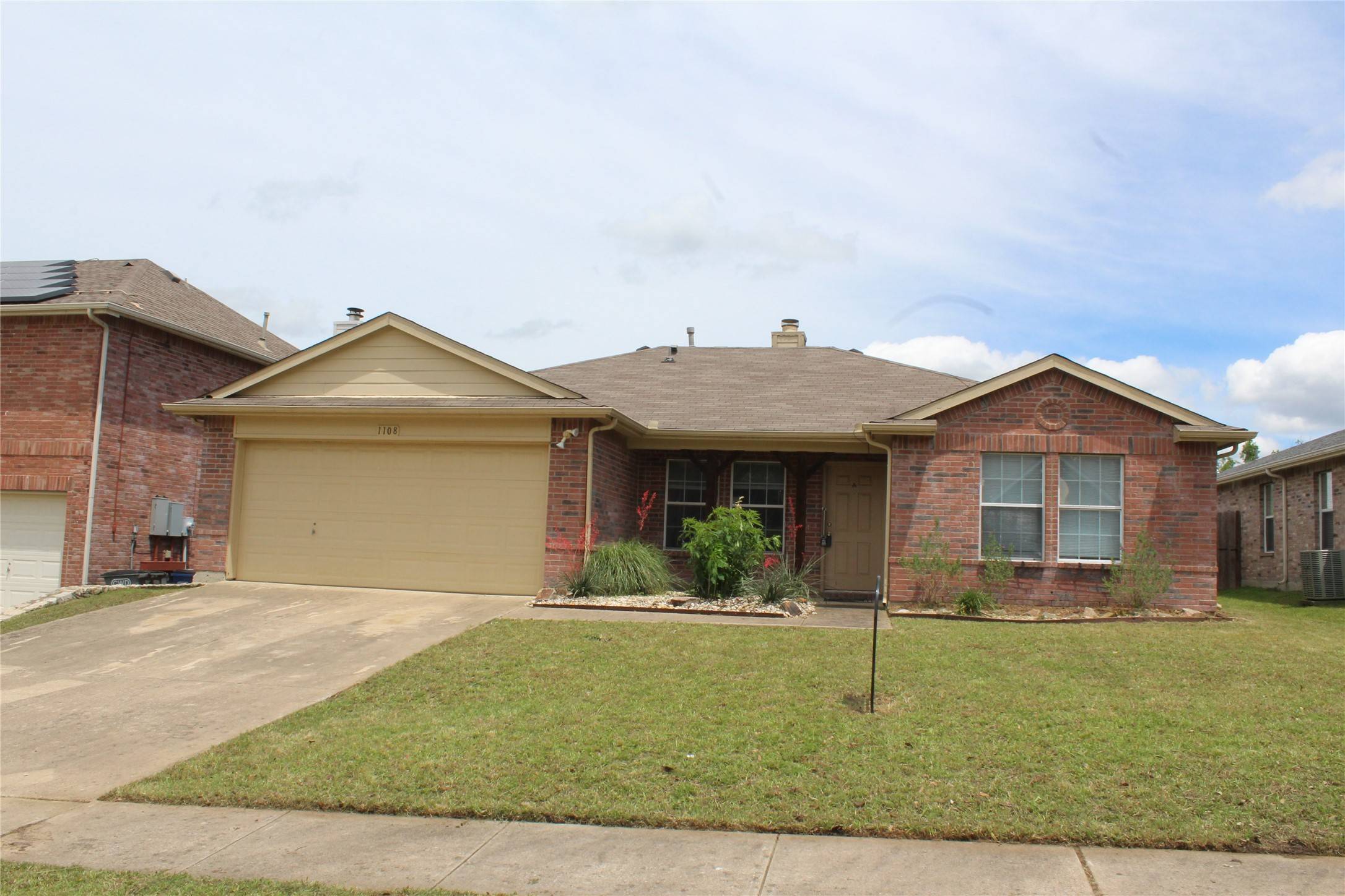 1108 Halifax LN, Forney, TX 75126
