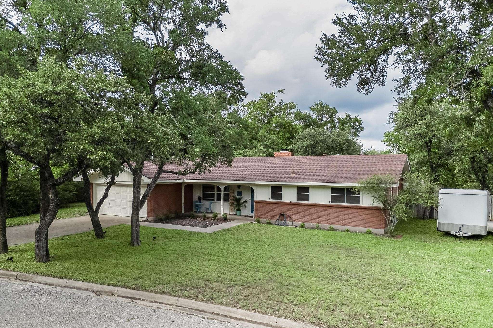 204 Cacti DR, Lakeside, TX 76108