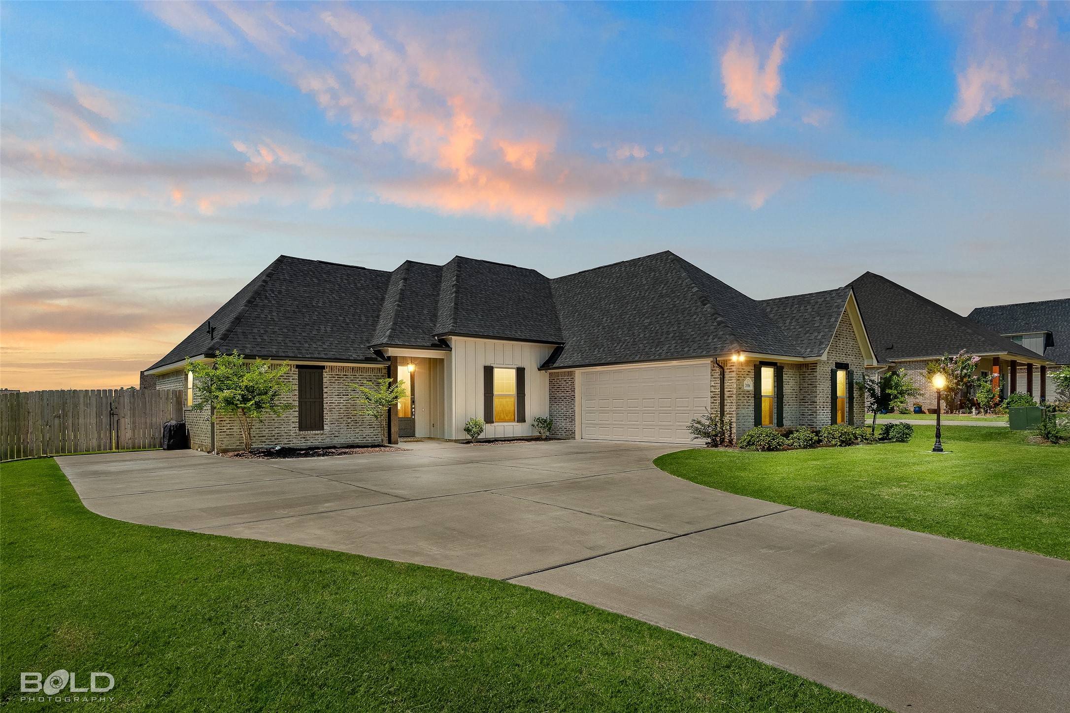 2086 Highpoint PL, Haughton, LA 71037