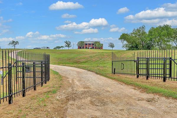 804 Heritage Pkwy, Axtell, TX 76624