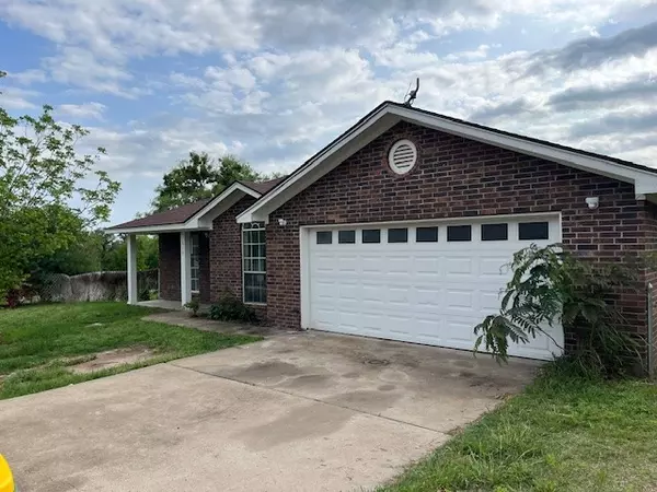 Hico, TX 76457,610 N Pecan A ST