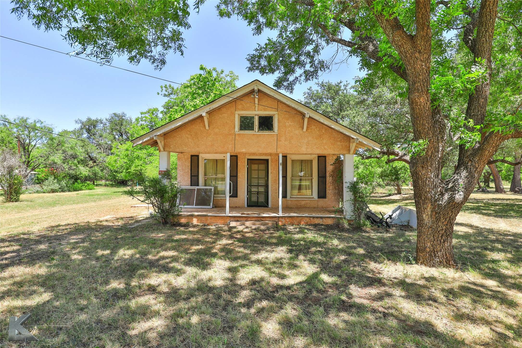 101 East ST, Buffalo Gap, TX 79508