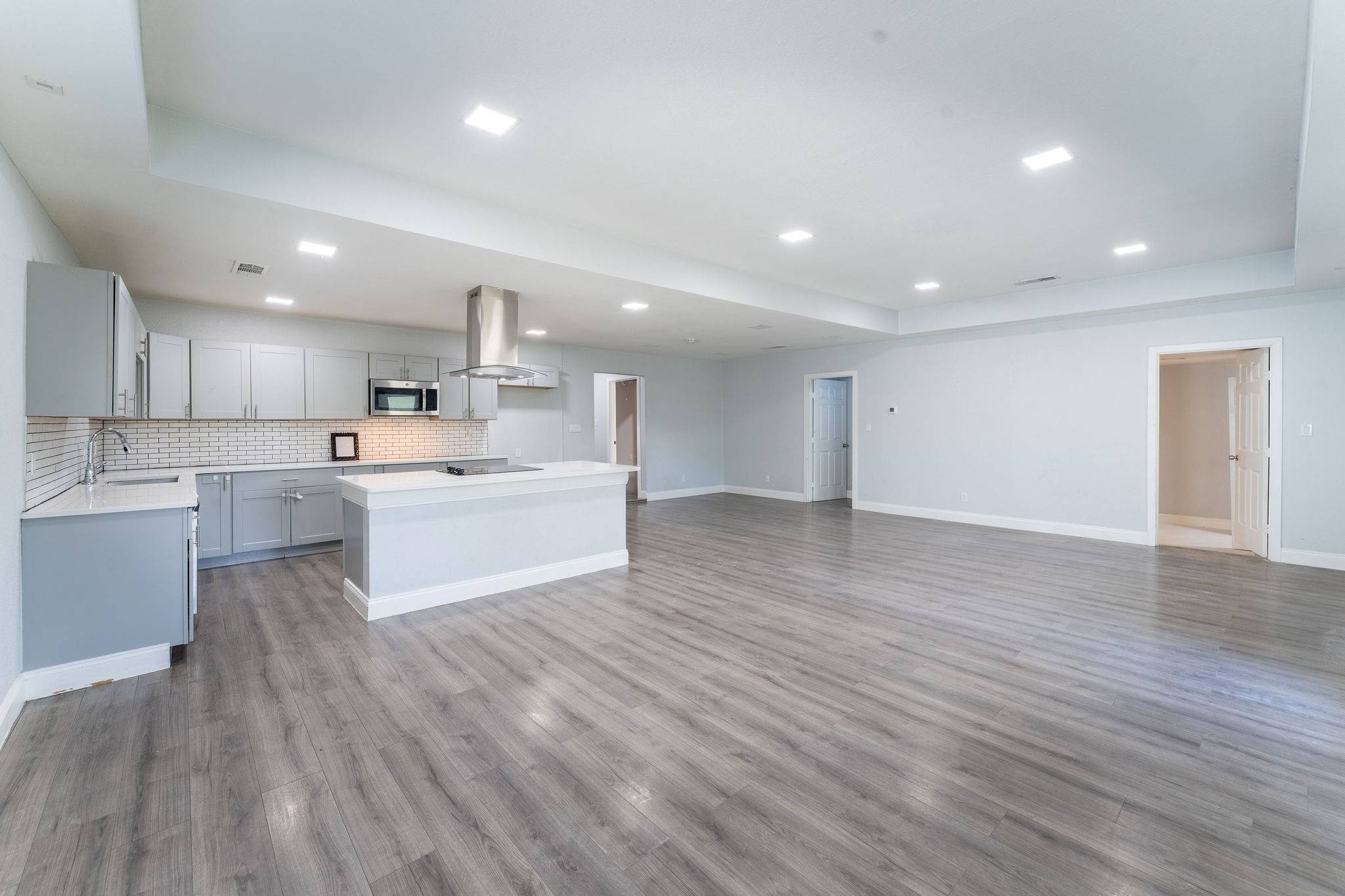 Dallas, TX 75211,2835 Gladstone DR