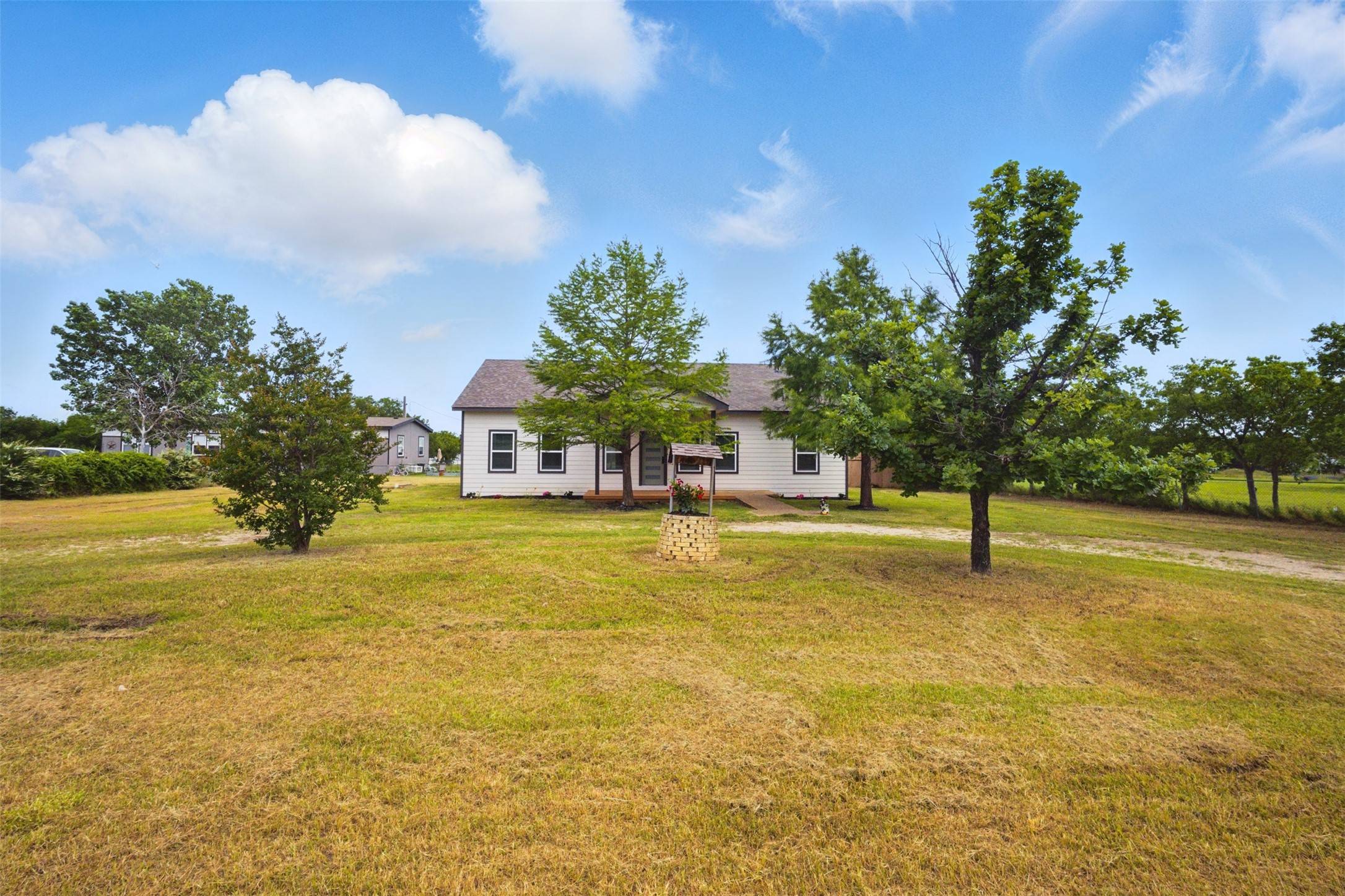 Krum, TX 76249,9002 Breezy RD