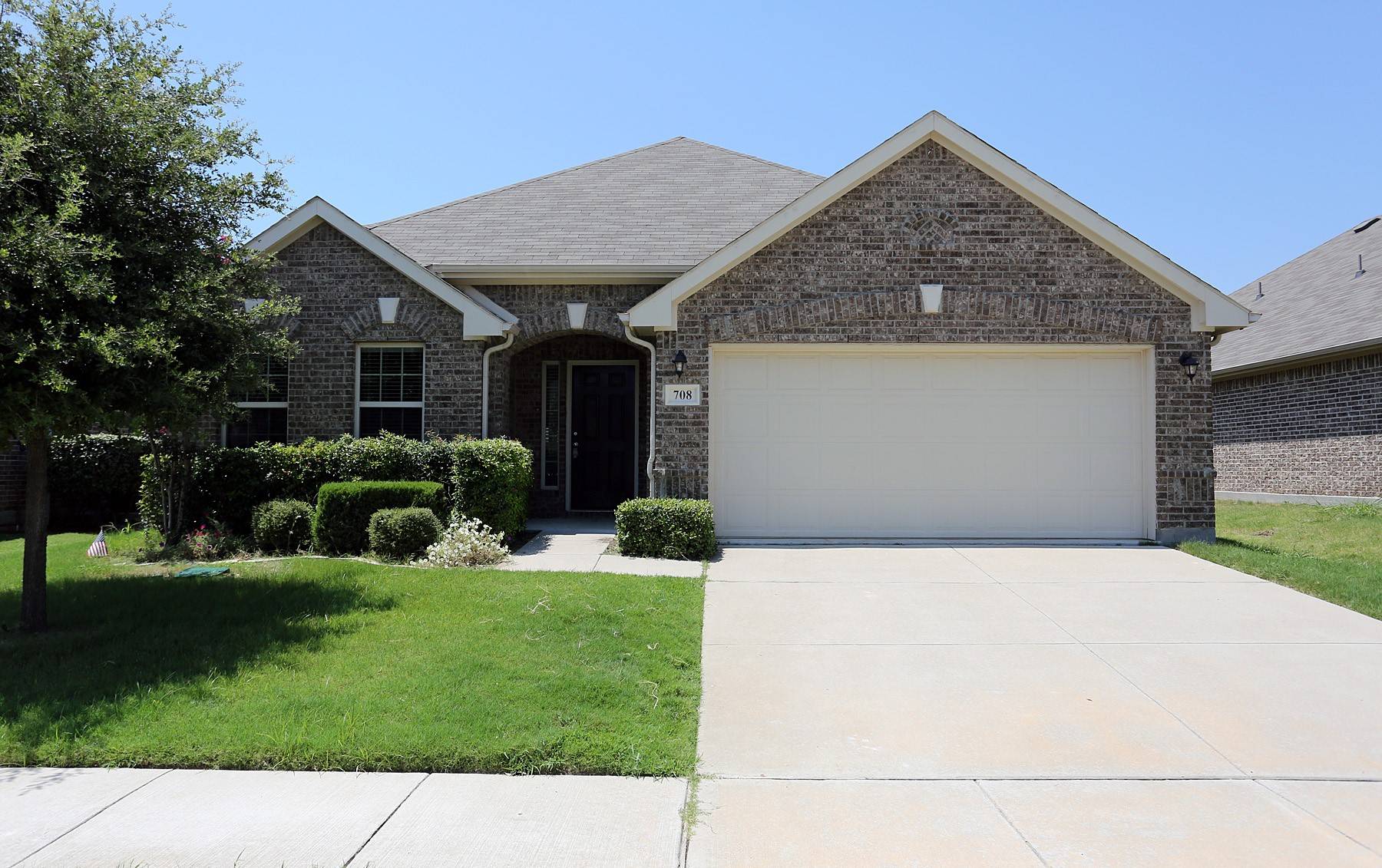 708 Silvermoon DR, Little Elm, TX 75068