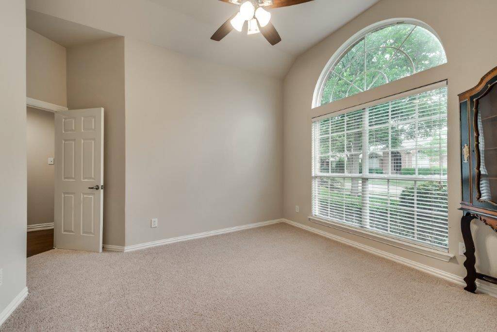 Dallas, TX 75287,3832 Granbury DR