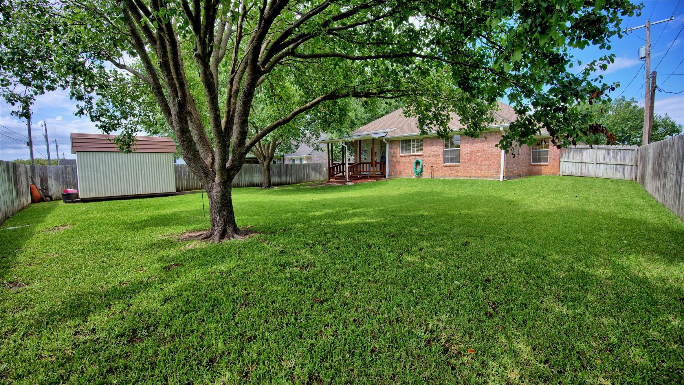 Nocona, TX 76255,201 Park RD