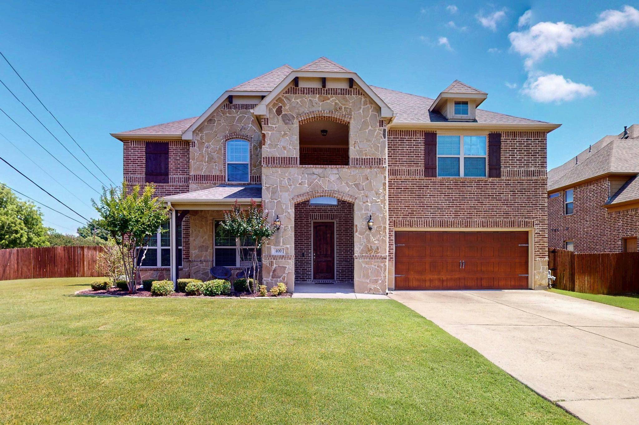 400 Clear Creek DR, Mansfield, TX 76063