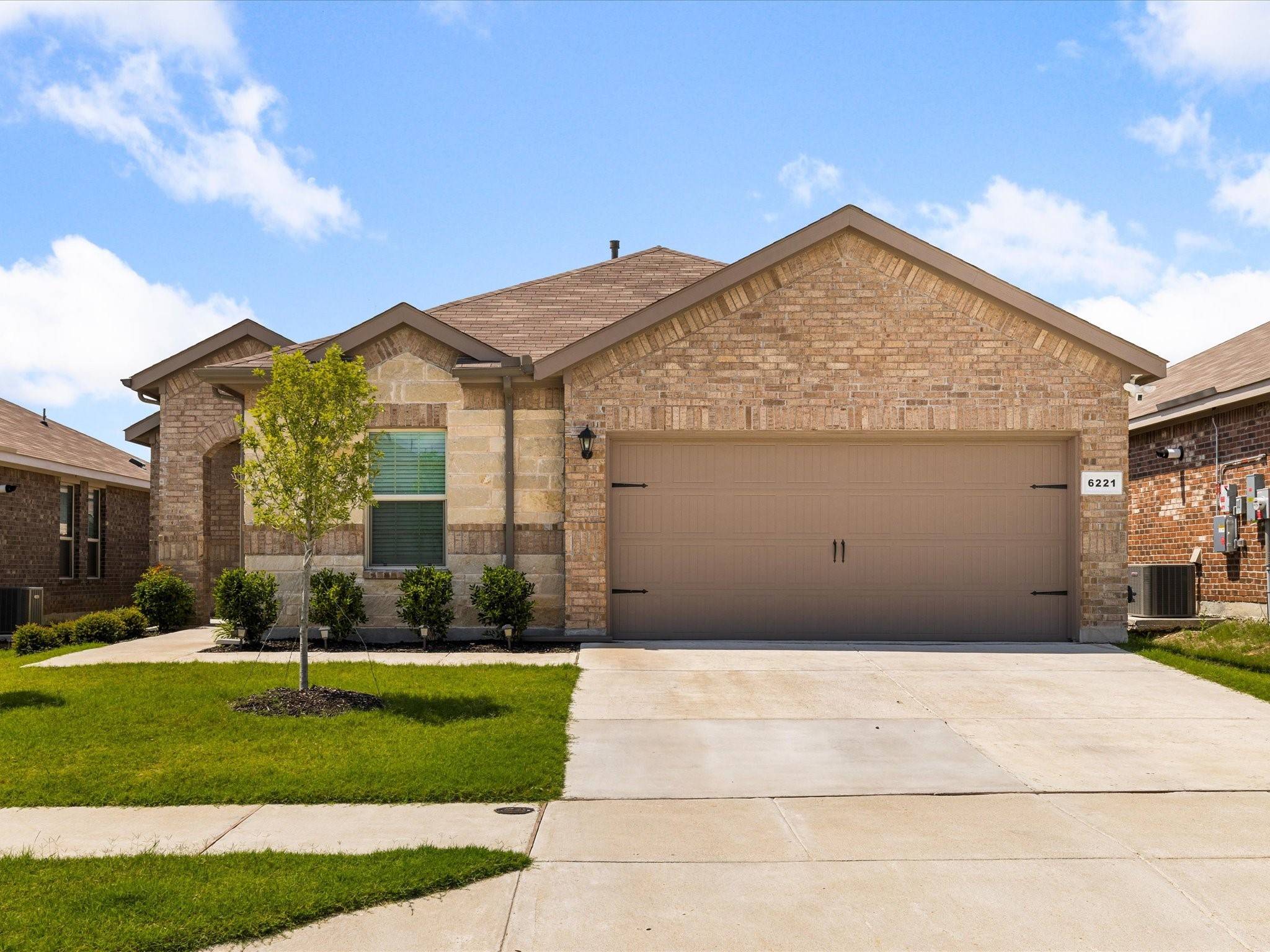 6221 Flour Mill RUN, Fort Worth, TX 76179