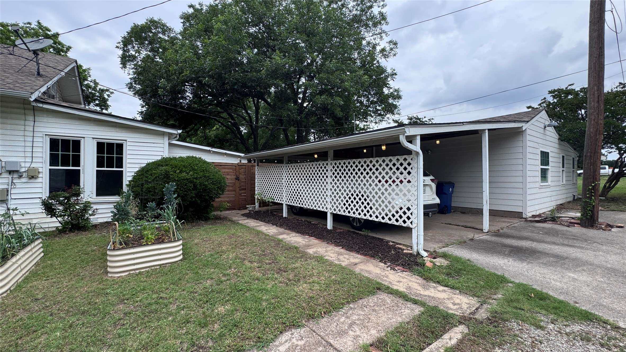 Van Alstyne, TX 75495,573 S Preston AVE