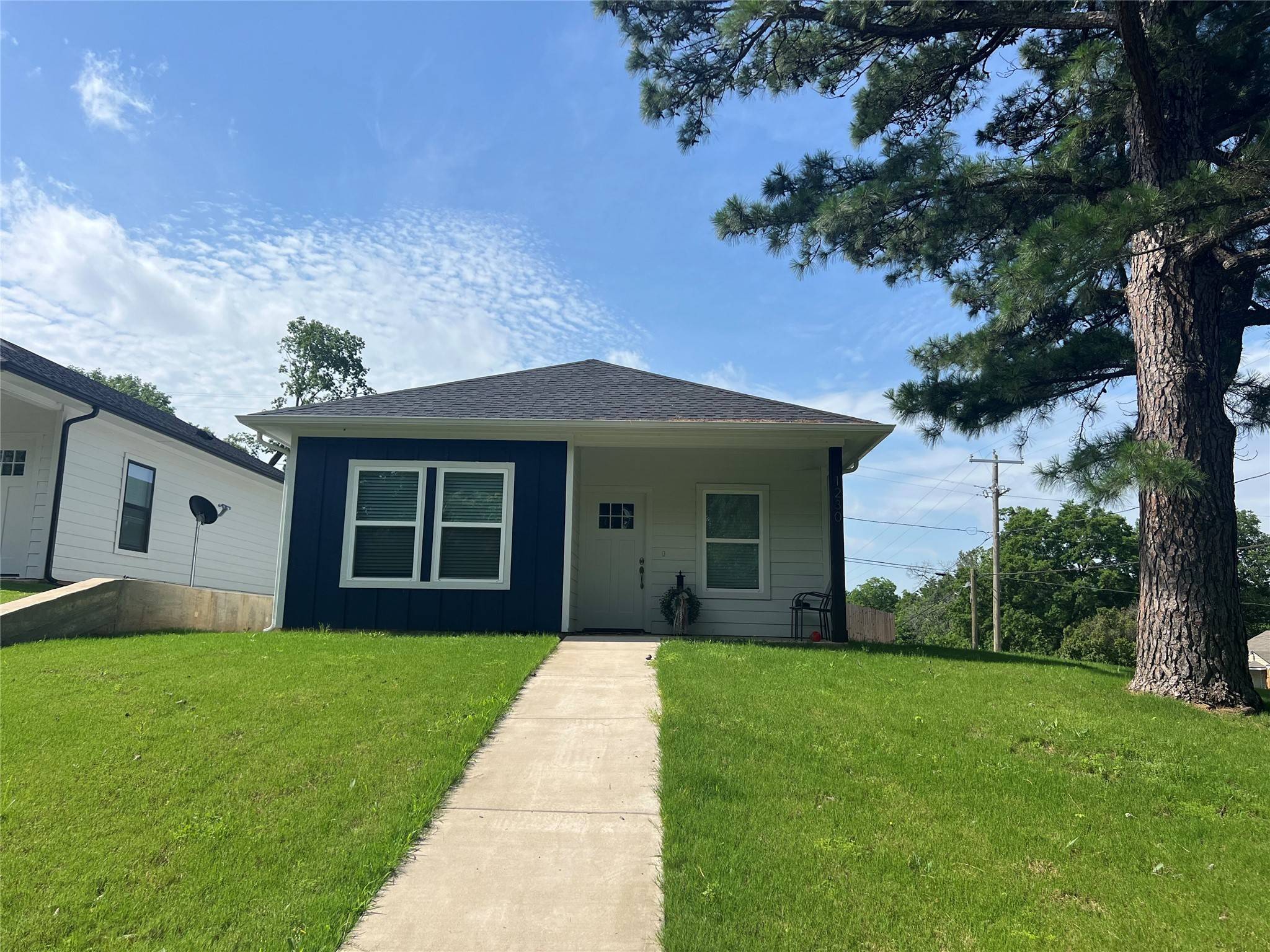 1230 W Owings ST, Denison, TX 75020