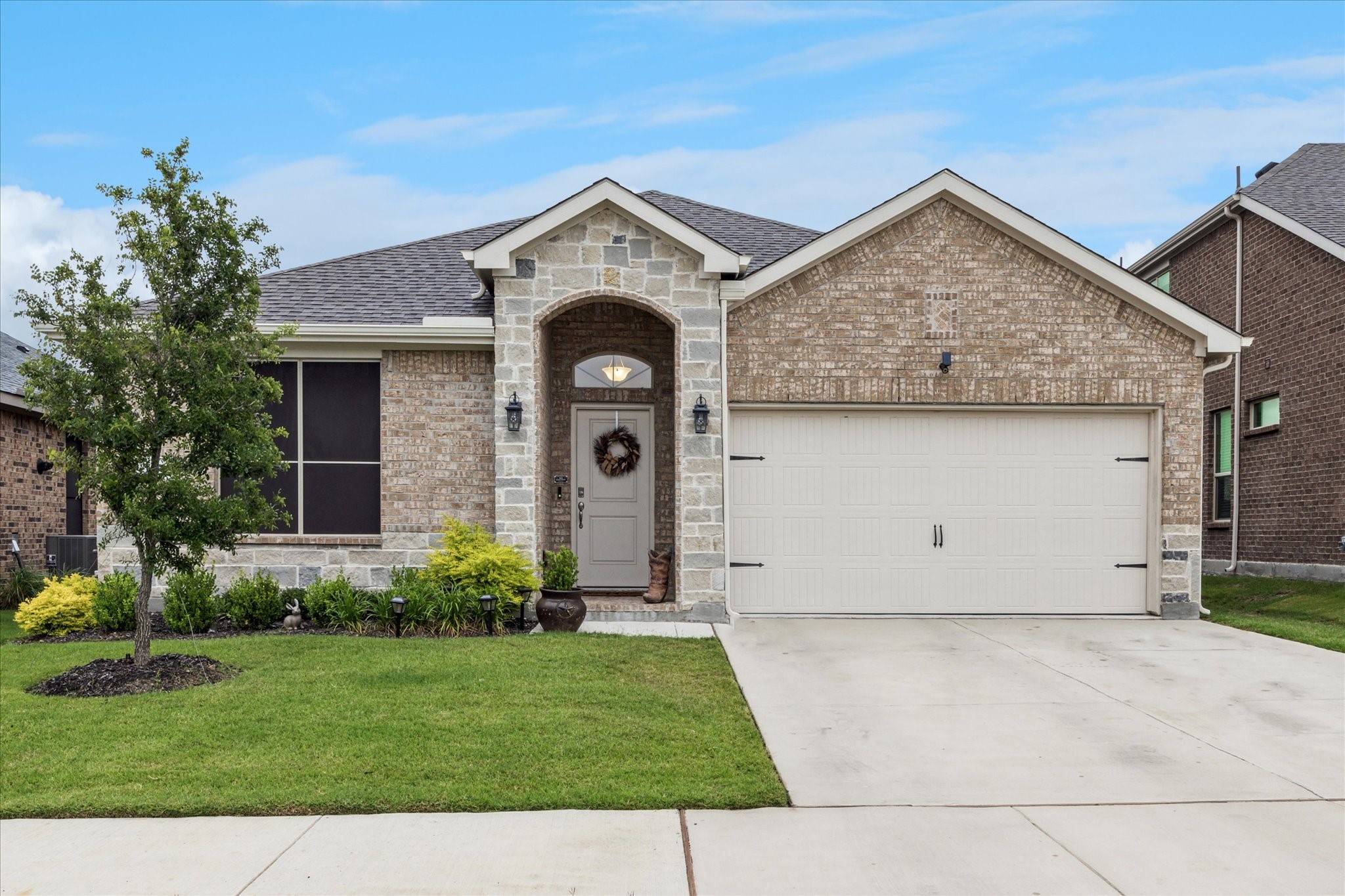 155 Texasage ST, Rhome, TX 76078