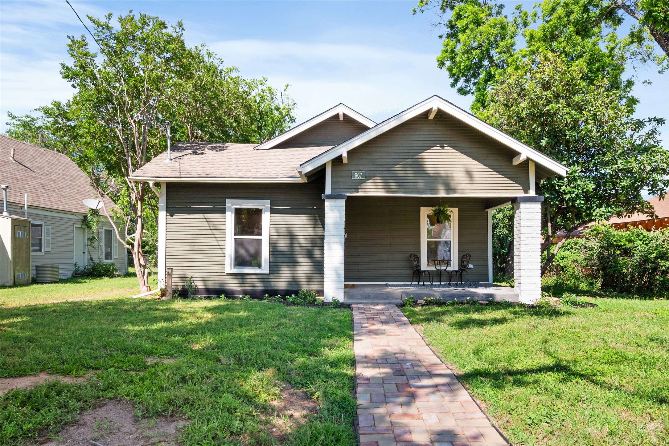 667 N Clinton ST, Stephenville, TX 76401